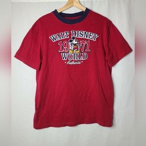 Walt Disney world embroidered t shirt- Unisex- Size medium- Disney parks